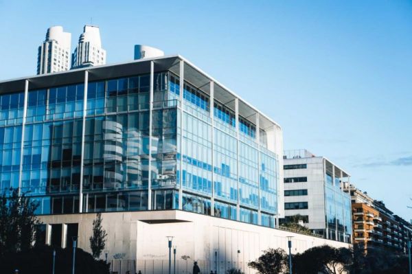 樓宇自控系統(tǒng)，大型建筑，智能化控制，節(jié)能管理，舒適性提升