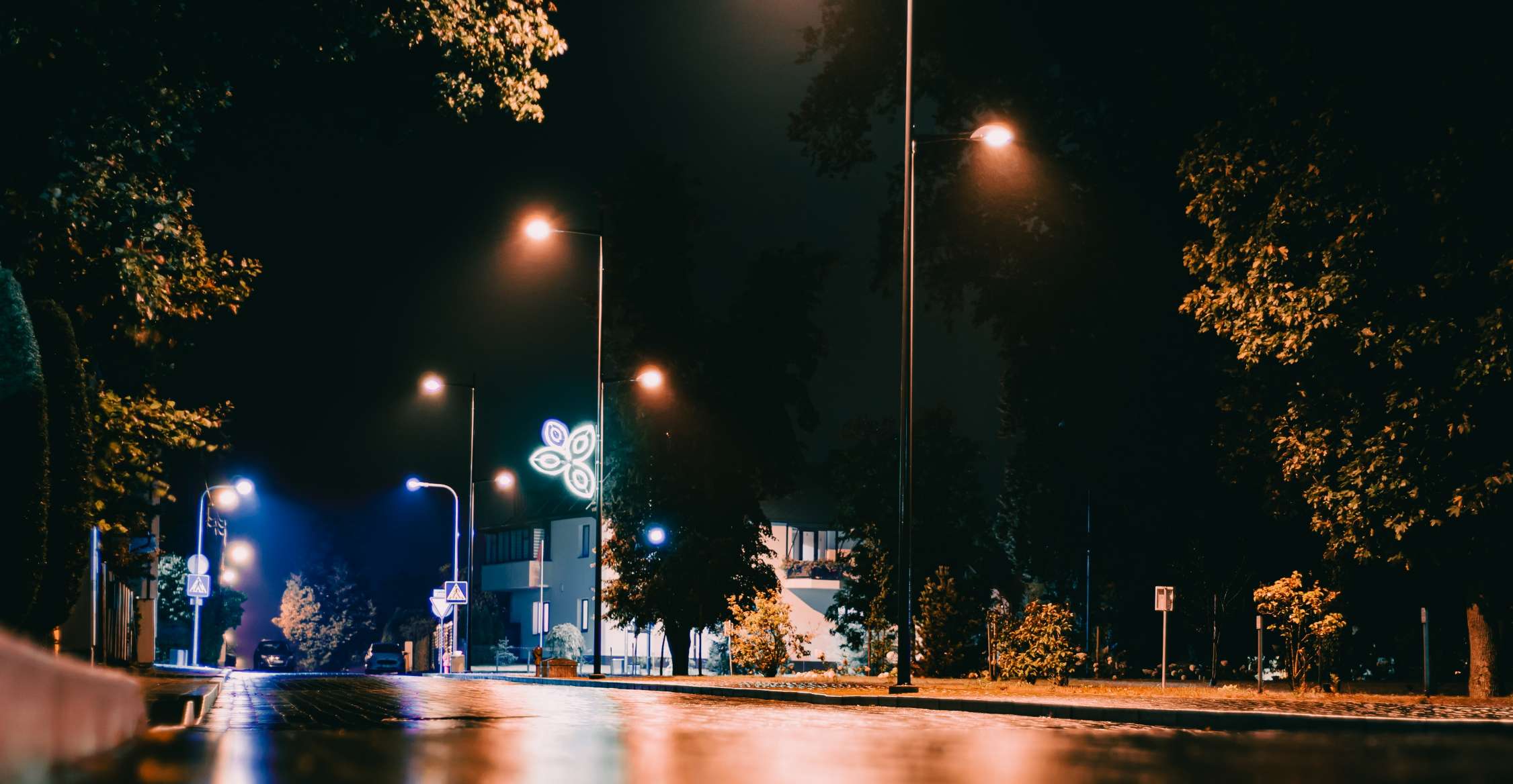 樓宇自控系統(tǒng)，弱電設(shè)備監(jiān)控，高效建筑管理，減少人工成本