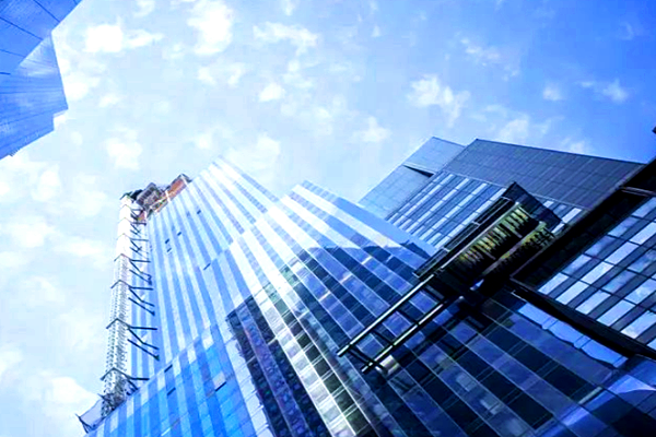 園區(qū)樓宇智能化系統(tǒng)解決方案！ 目前園區(qū)樓宇智能化系統(tǒng)建設(shè)主要著力于消防系統(tǒng)、配電系統(tǒng)、安防系統(tǒng)、綜合布線系統(tǒng)等基礎(chǔ)設(shè)施，以及車位管理系統(tǒng)、門禁系統(tǒng)、物業(yè)收費(fèi)系統(tǒng)、多表收費(fèi)系統(tǒng)等方面，并集中在基本的監(jiān)測(圖1)