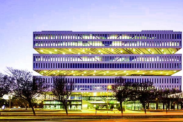 建筑中智能樓宇自控系統(tǒng)的優(yōu)勢(shì)！(圖1)