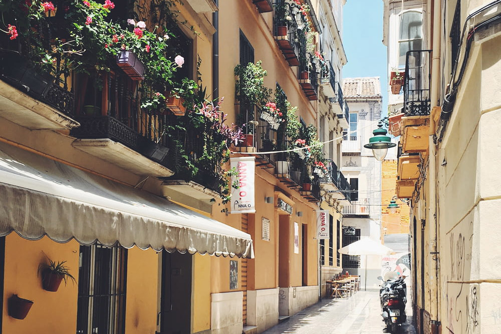 綠色建筑，擦亮“低碳環(huán)?！毙旅? width=